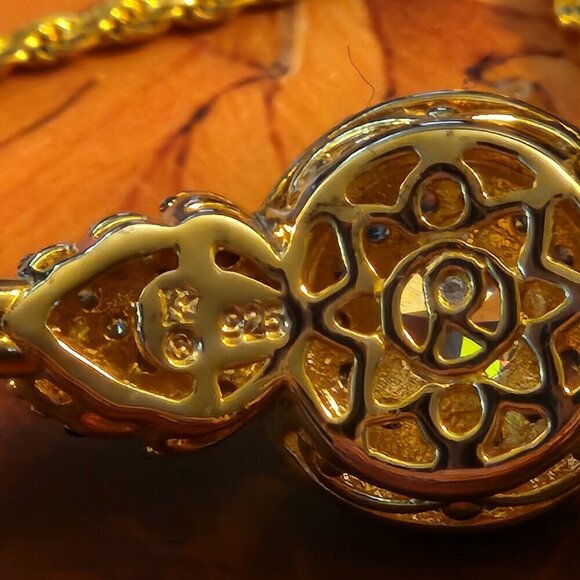 Bella Luce Sapphire Diamond Simulant Yellow Bracelet - Picture 6 of 8